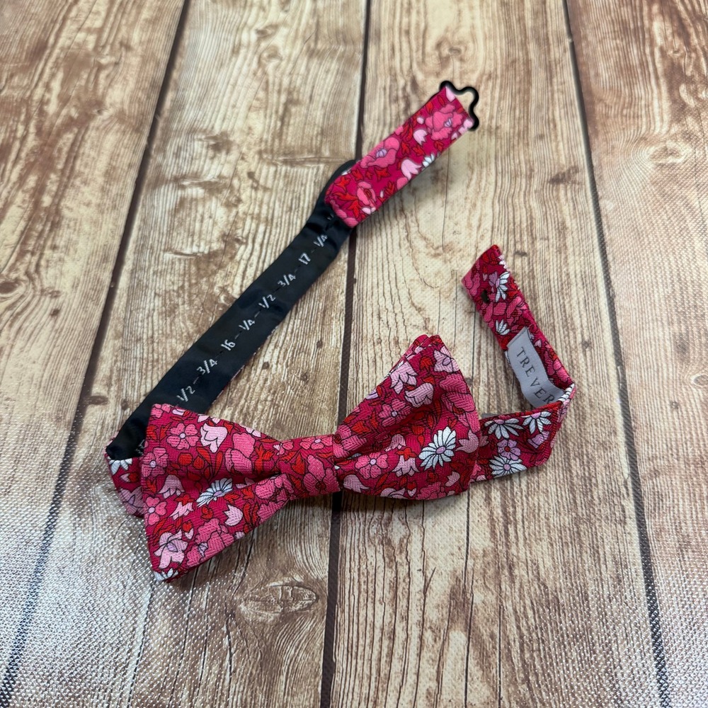Tre Vero Floral Bow Tie Mens One Size Pink Linen Silk Blend Adjustable Strap